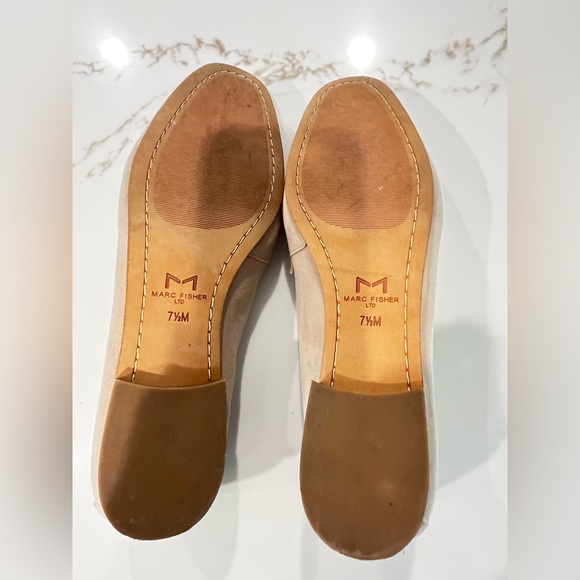 Marc Fisher cream/bone suede Chang Penny Loafers s 7.5 - Picture 2 of 4